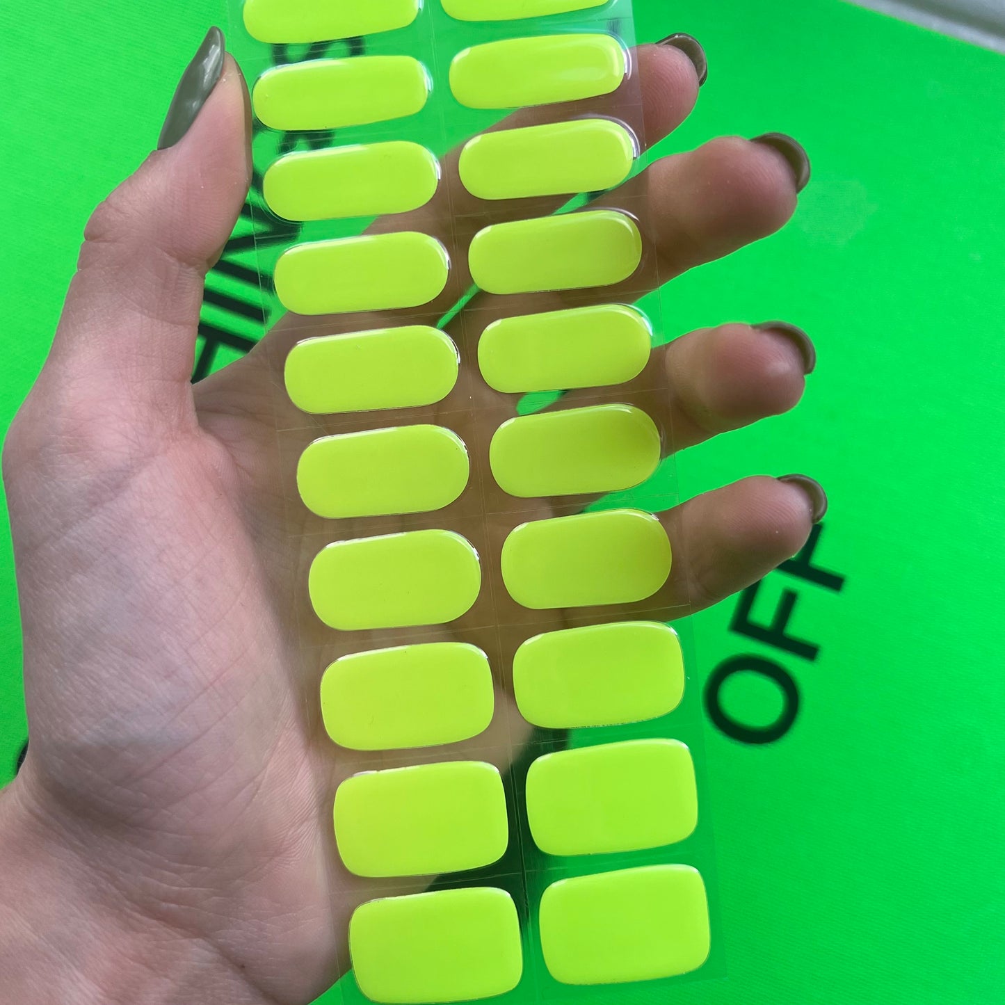 09 NEON YELLOW